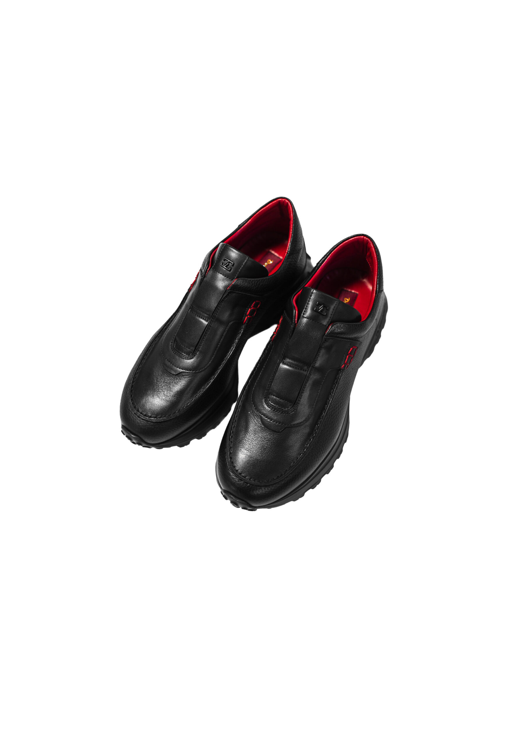 Qara Dəri İdman Üslublu Slip-On Ayaqqabı